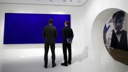 Синий монохром Ива Кляйна ушел с молотка за 18,4 млн евро 