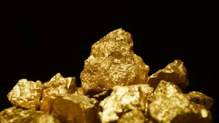 Рынок золота пытается восстановиться после пятничной распродажи 