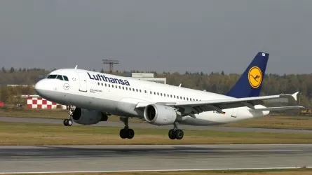 Алматы әуежайында жанармай таситын көлік пен ұшақ соқтығысты