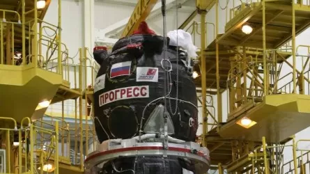 Космический грузовик "Прогресс МС-33" доставили на Байконур 