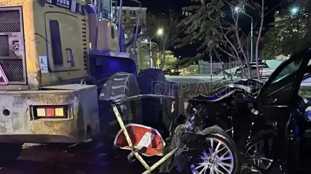 Ақтауда жол апатына ұшыраған полиция қызметкері қаза тапты