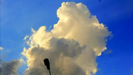 Жителям 11 городов Казахстана не рекомендуют долгие прогулки на улице 