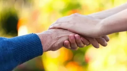 26 октября: профессиональный праздник отмечают соцработники Казахстана 