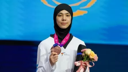 Еще одну историческую медаль завоевали спортсмены Казахстана 