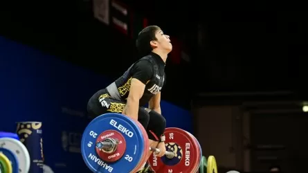 Триумф в Манаме: казахстанец поднял 172 кг и взял два золота юношеских Азиатских игр