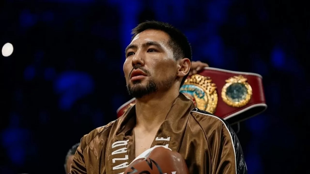 Жәнібек Әлімханұлы WBA чемпионы Эрисланди Ларамен жұдырықтасады