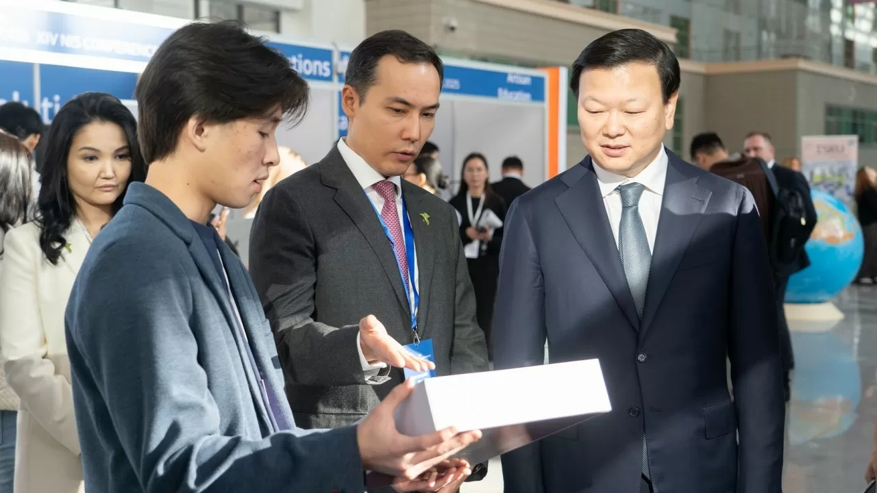 1500 отандық және шетелдік педагог цифрлық дәуірдегі мектеп білімінің болашағын талқылады