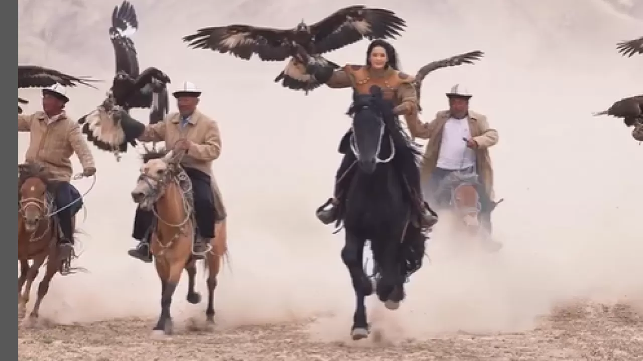 Китайский блогер Таотао популяризирует Казахстан 