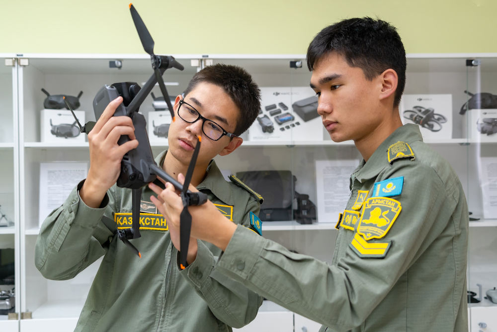 Основам кибербезопасности и конструирования дронов учат в лицее