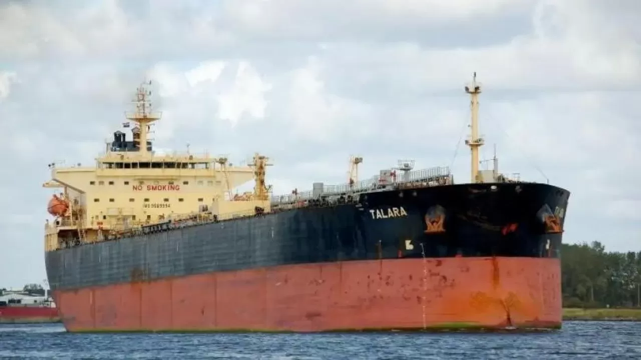 Военные Ирана задержали иностранный нефтяной танкер у берегов ОАЭ 