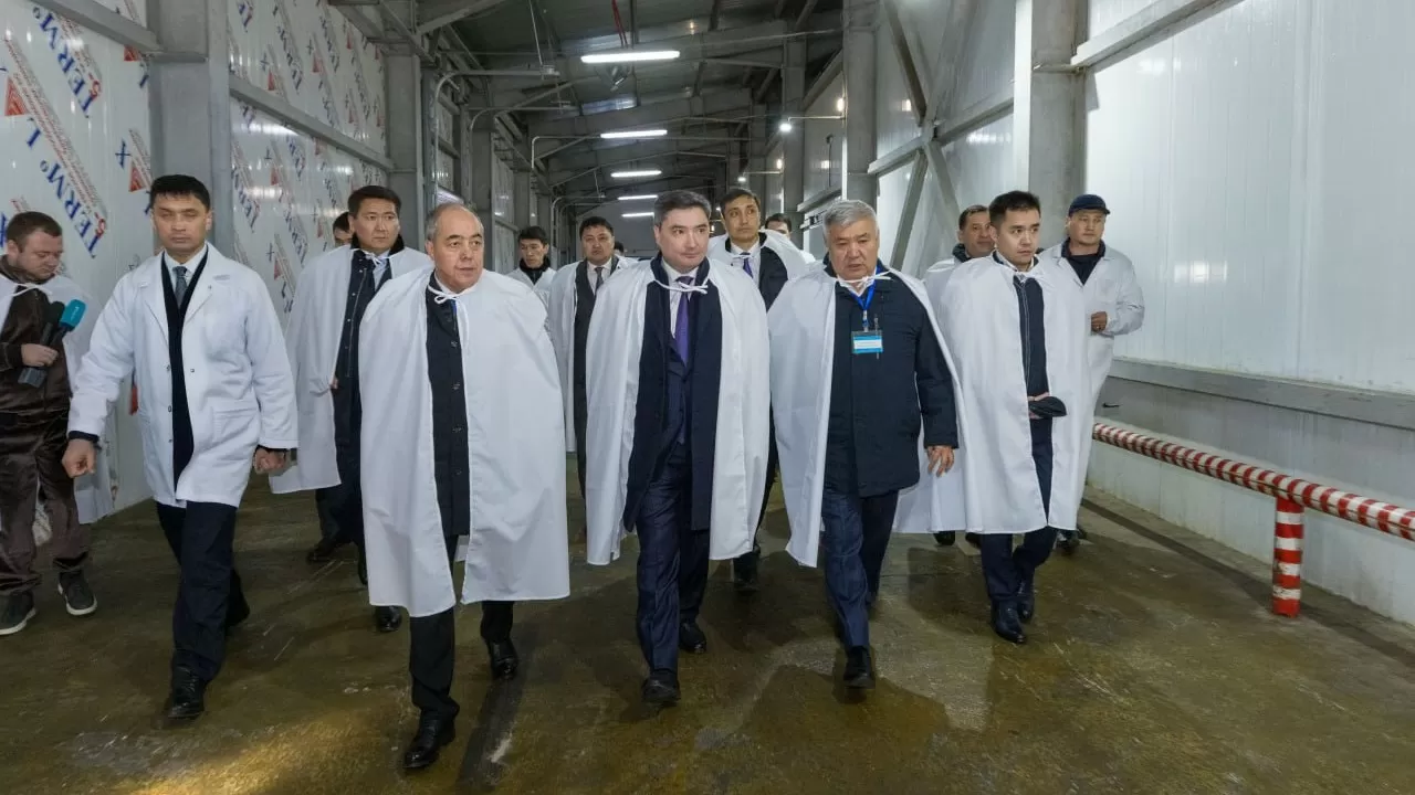 4,7% — рост с перспективой: Бектенов инспектировал предприятия в ЗКО 