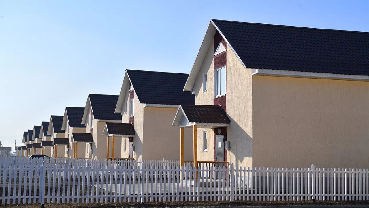 2026 жылдан бастап қандастар мен қоныс аударушыларды қабылдауға өңірлік квота белгіленеді