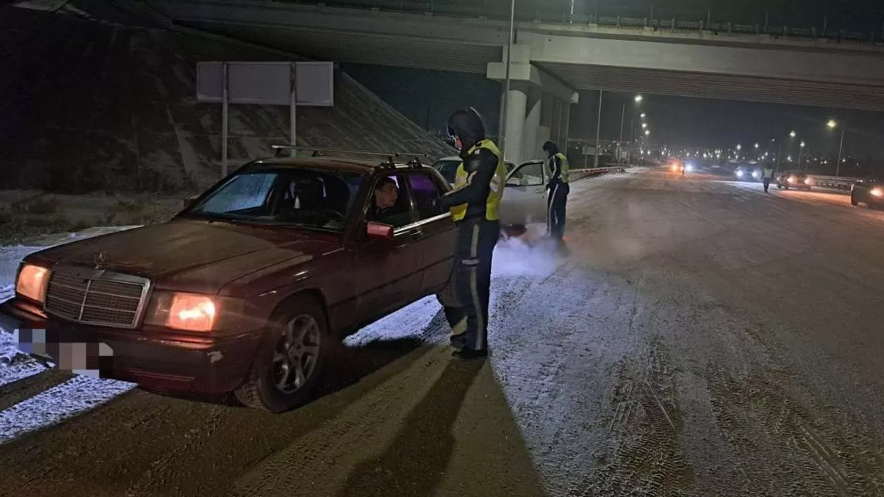 Қолайсыз ауа райына байланысты Қарағандыда 30-ға жуық жүргізуші кері қайтарылды