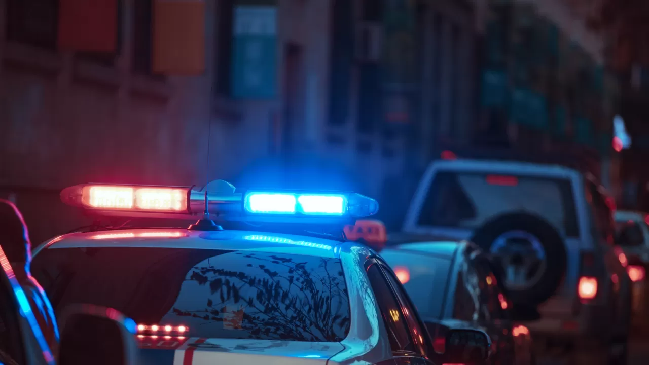 Таразда мас күйінде BMW айдаған жүргізуші полициядан қашпақ болды