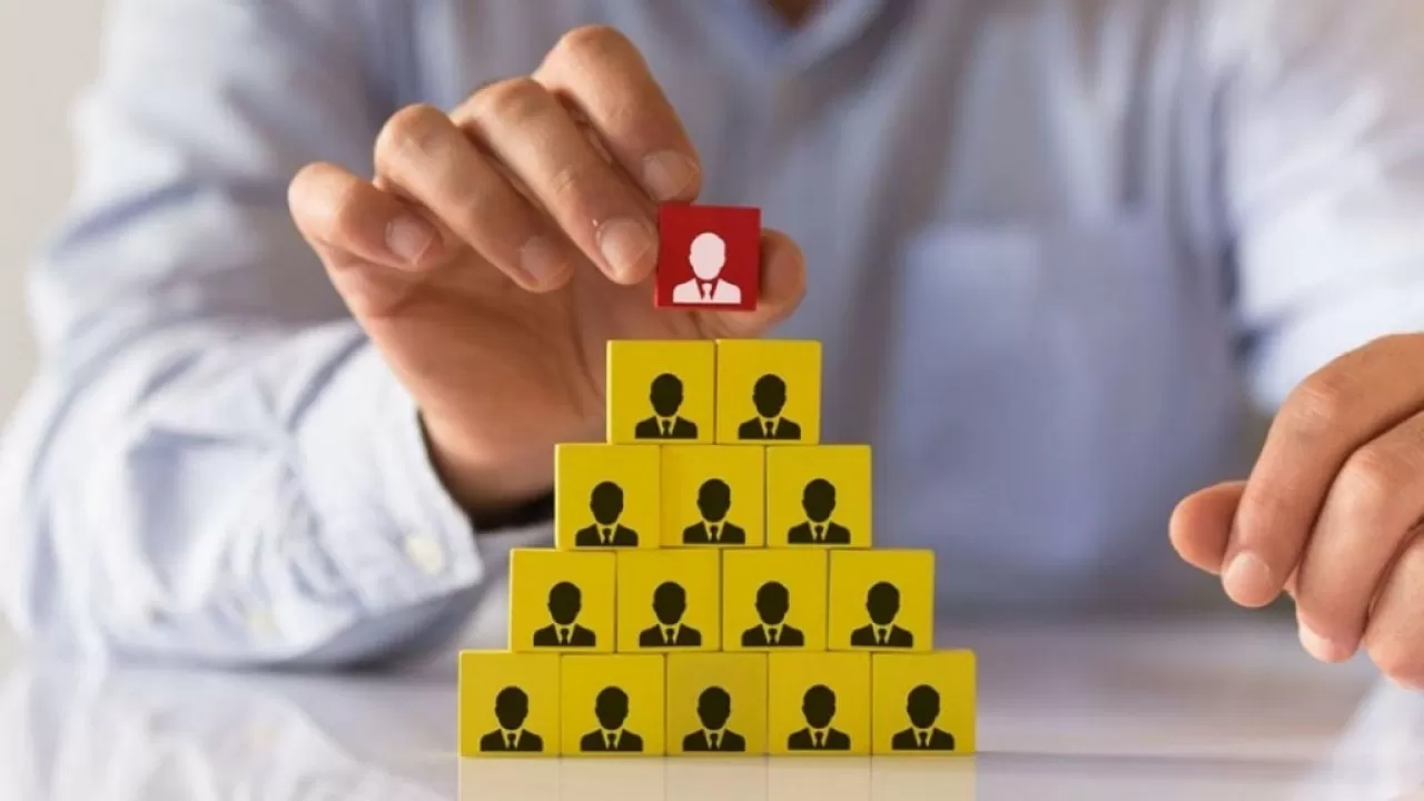 В Караганде детей втянули в финансовую пирамиду