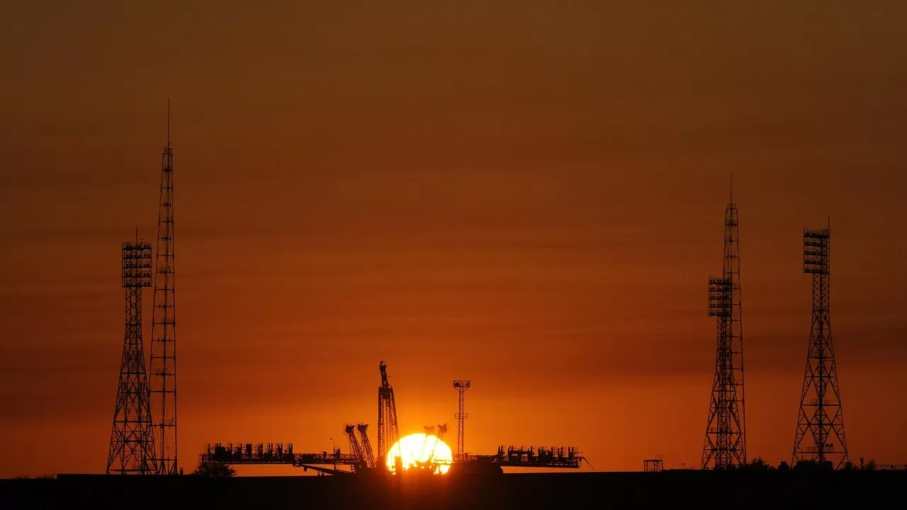 Кому в РК корректируют оплату за работу на Байконуре 