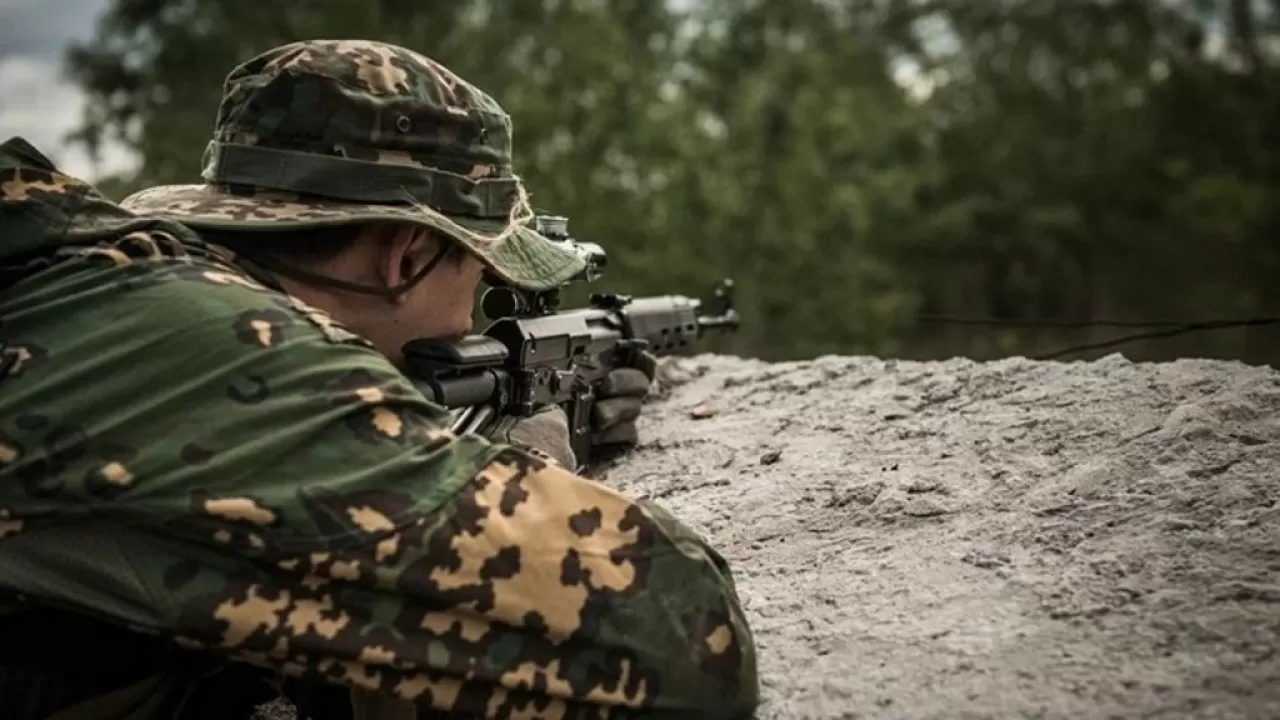 У тысяч будущих призывников в Германии - паспорта Казахстана и России