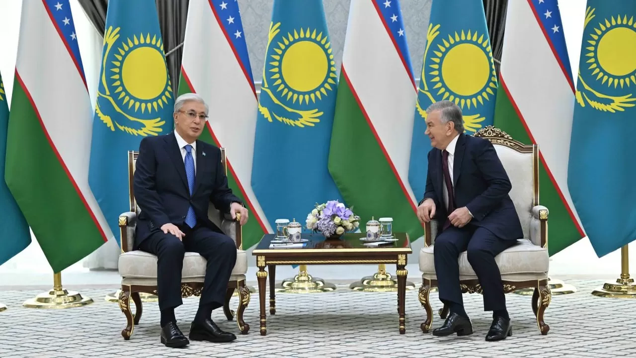 Мемлекет басшысы Өзбекстан Президенті Шавкат Мирзиёевпен келіссөз жүргізді