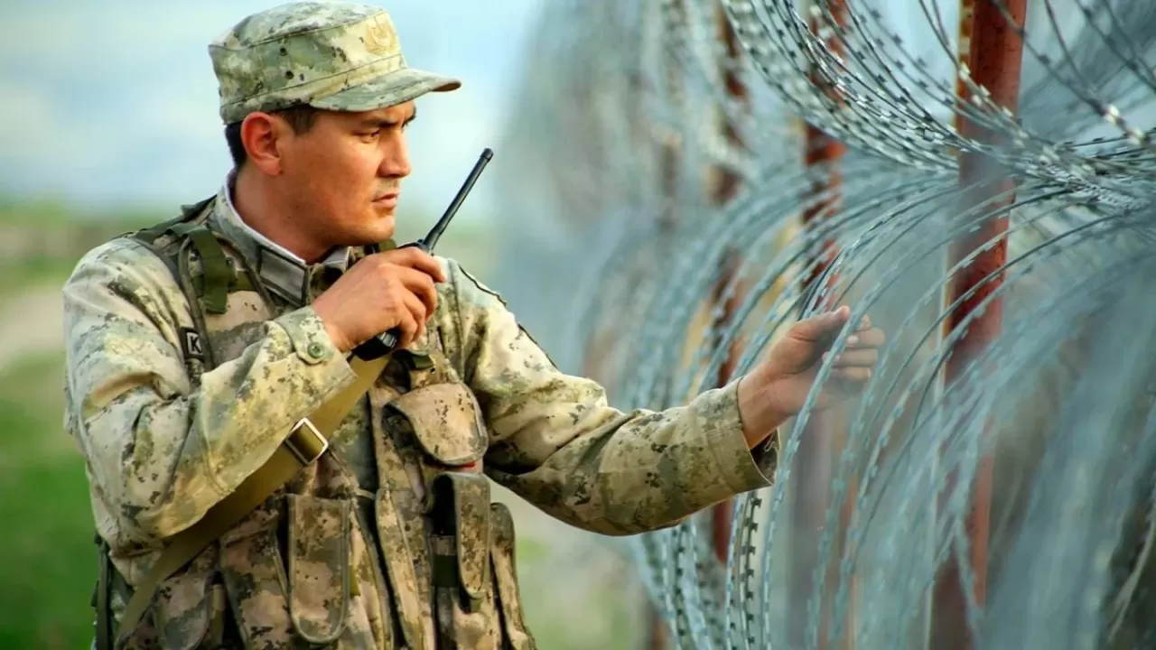 Шекарашылар елден құны 14 млн теңгеден асатын жанар-жағармай шығармақ болғандардың жолын кесті