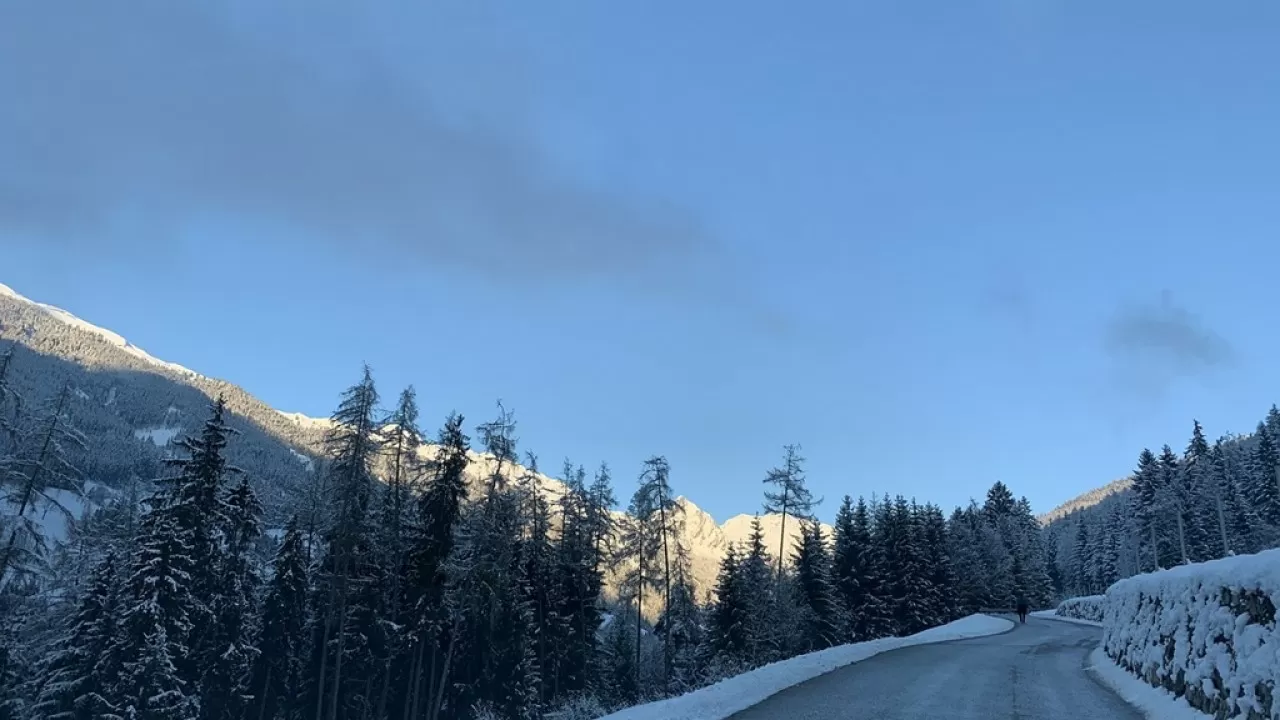 Ограничение на всю зиму ввели на некоторых трассах Казахстана, но не для всех 