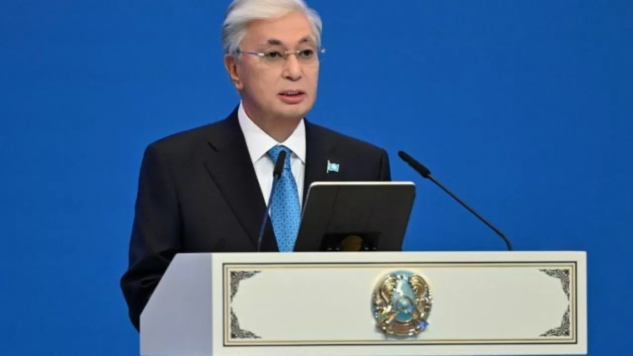 Мемлекет басшысы Елена Рыбакинаны чемпиондық атағымен құттықтады