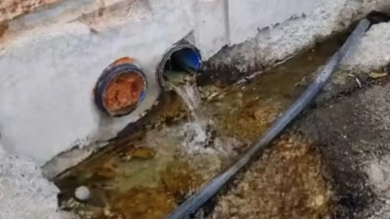 Ақтаудағы қонақүйдің бірі теңізге лас суын ағызған 