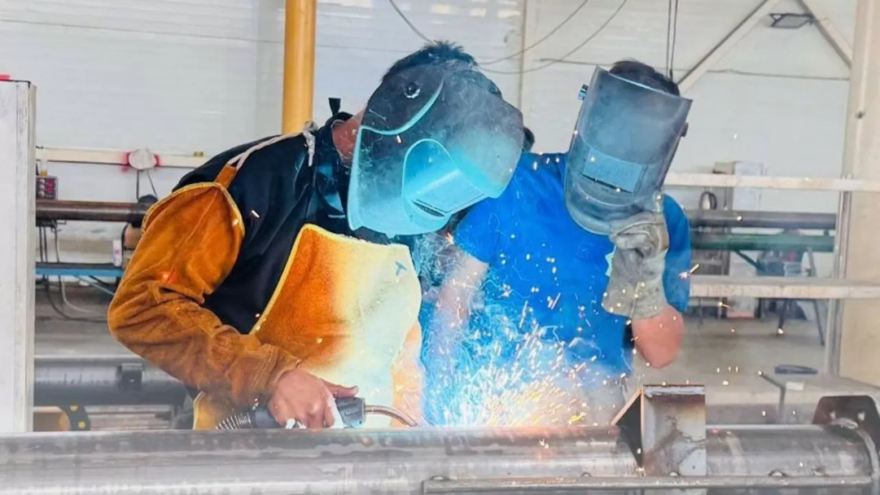 Казахстанские школы откроют классы рабочих профессий 