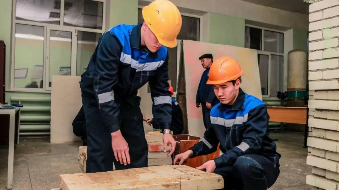 Бейіндік сыныптарда 31 мыңнан астам оқушы кәсіби дағдыны меңгереді
