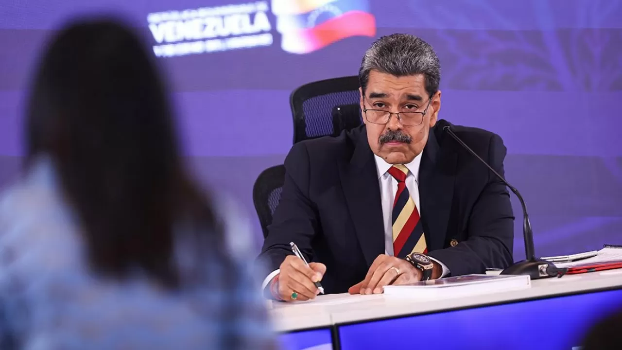 Трамп өзі тақтан тайдырғысы келген президентпен келіссөз жүргізуі мүмкін 