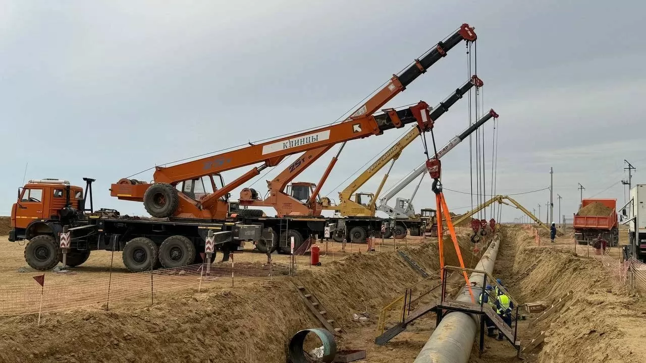 Қытай мердігерлері Атырауда 400 шақырымдық құбыр салады