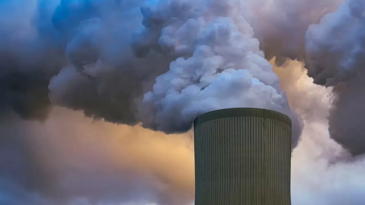 Смог накроет два города на западе Казахстана 