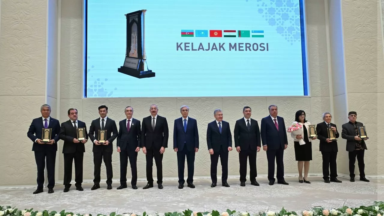 Президент "Келешек мұрасы" халықаралық сыйлығын тапсыру рәсіміне қатысты