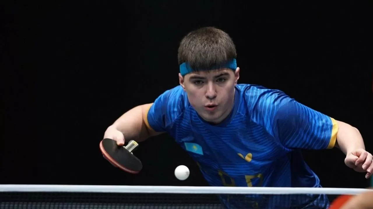 Как Алан Курмангалиев выступает на ЧМ по настольному теннису  