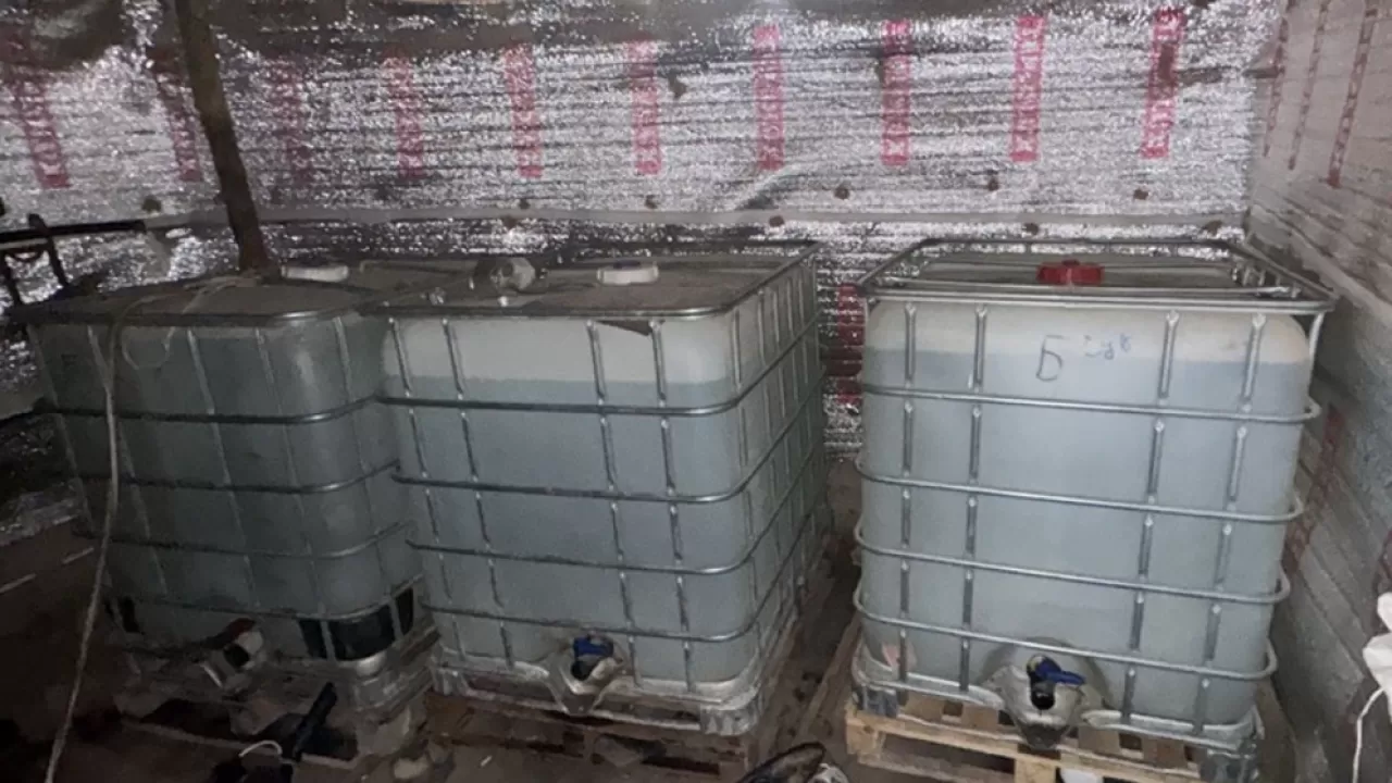 В Шымкенте пресекли подпольное производство алкоголя 