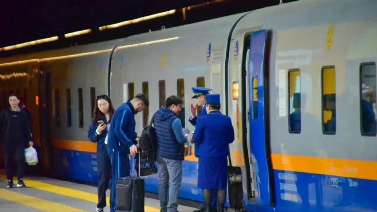 Новый скорый поезд на север Казахстана запустят из Алматы 