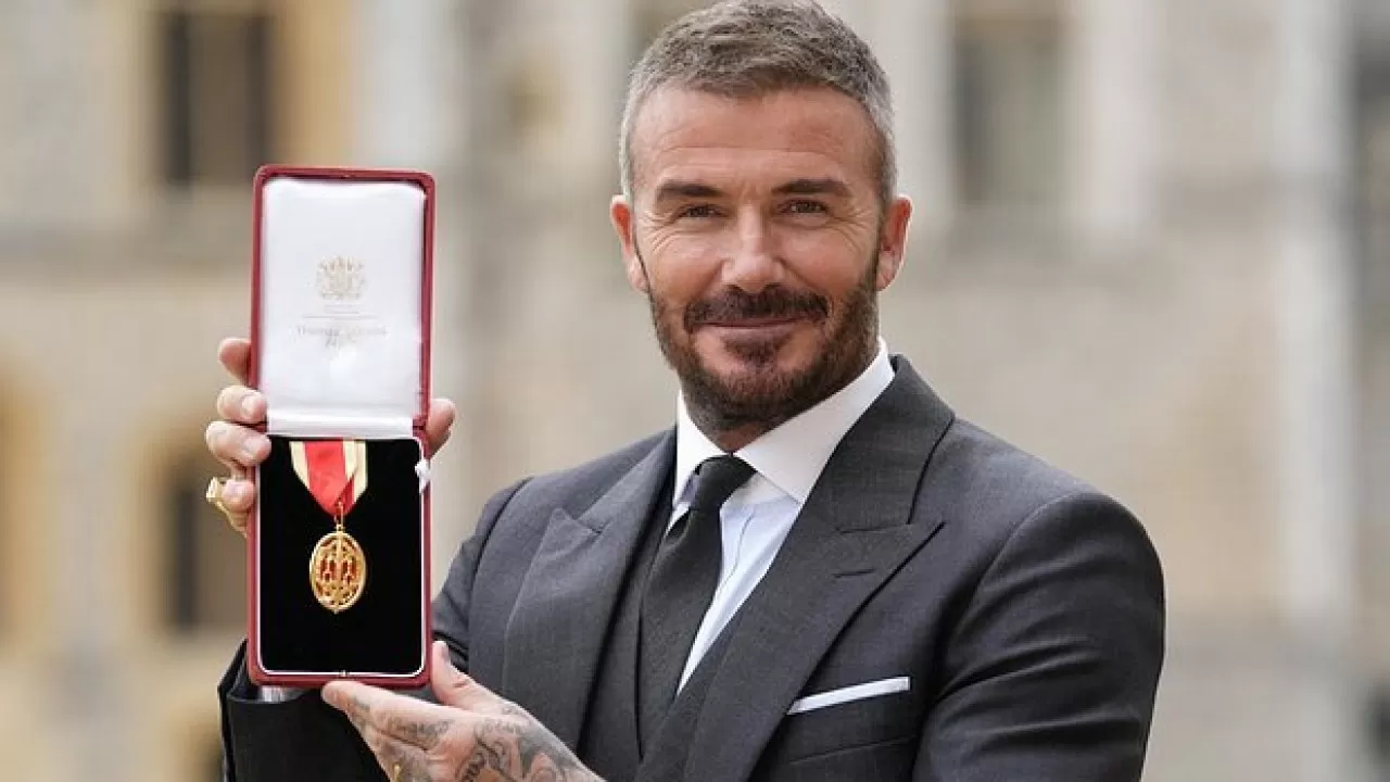 Карл III посвятил Дэвида Бекхэма в рыцари