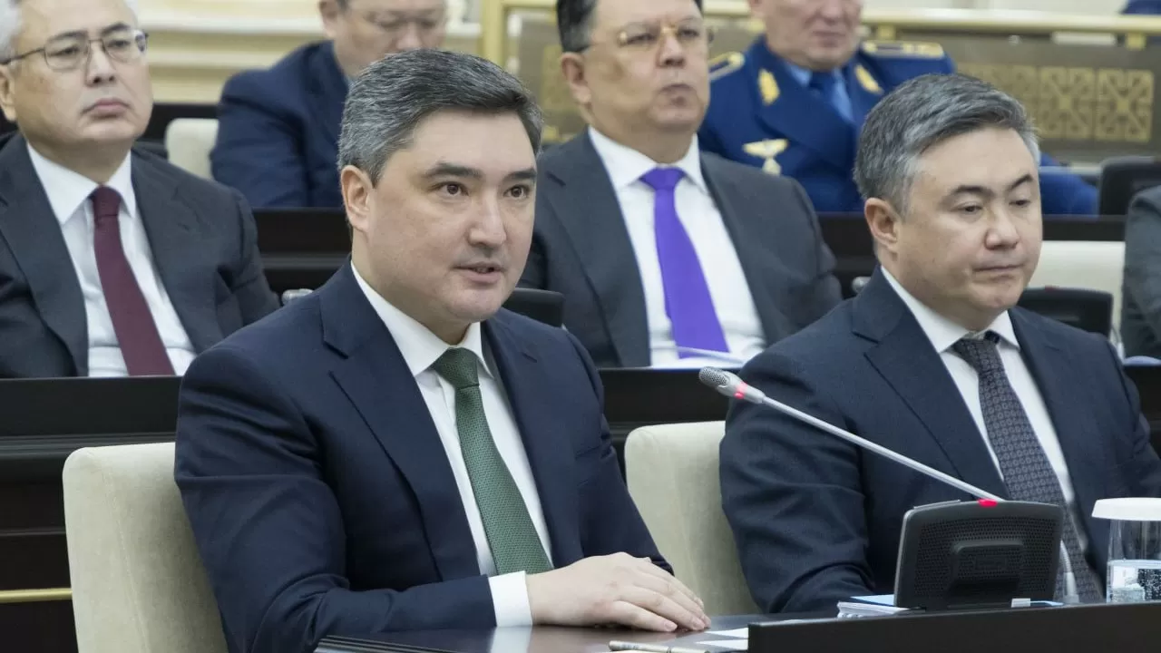 Бектенов: "Жұмыс істей алатындарды мемлекет асырамауы тиіс"