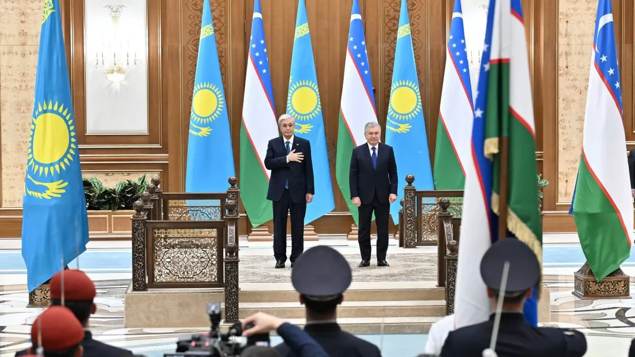 Ташкентте Президент Қасым-Жомарт Тоқаевты ресми қарсы алу рәсімі өтті