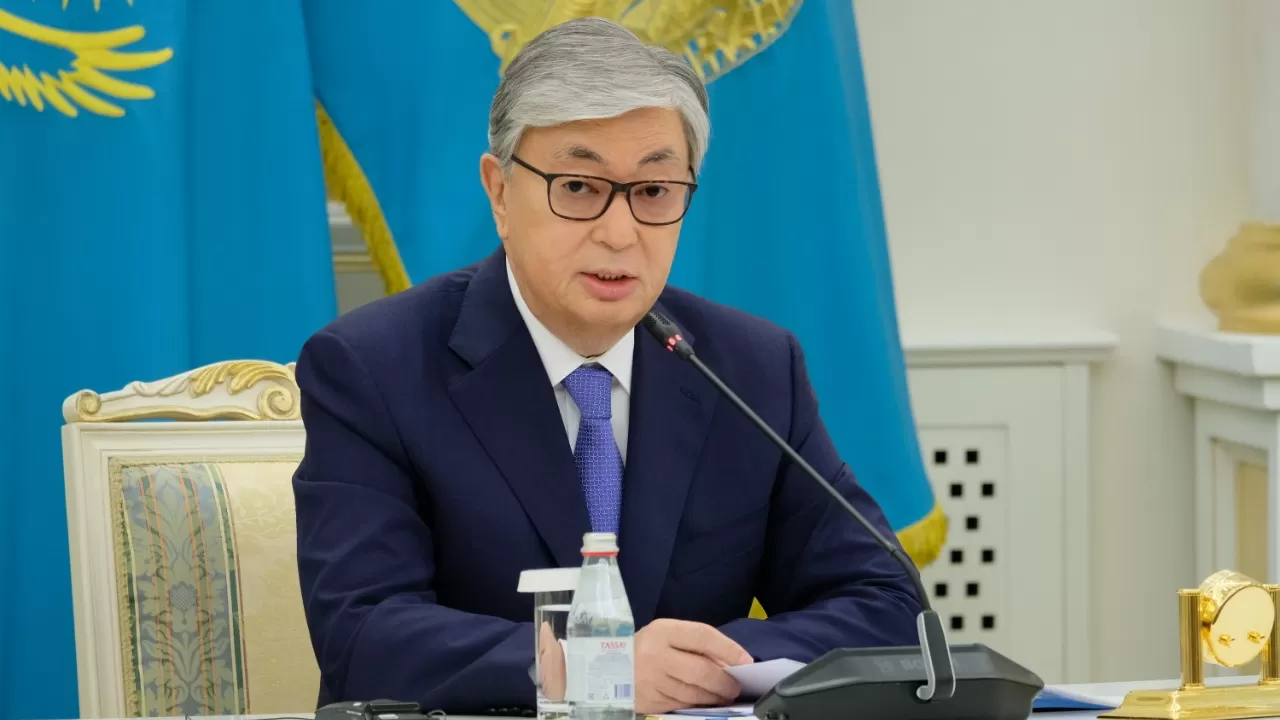 Уровень доверия Токаеву самый высокий у молодежи