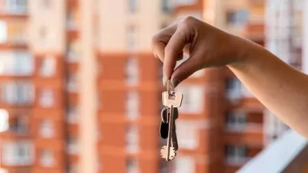 Ақсулық шенеунік әлі салынбаған, тұруға жарамайтын үйлерді сатып алған