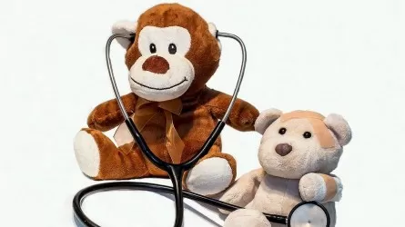 Малосольные огурцы, сера из ушей и другие опасные советы: врач разобрал бабушкины лайфхаки 