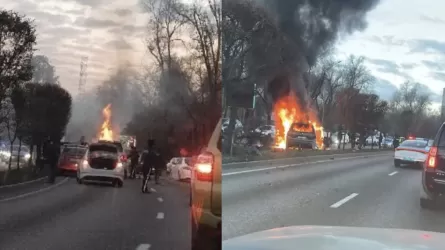 Алматыда таңертеңімен көлік өртеніп, көшеде ұзын-сонар кептеліс туындады