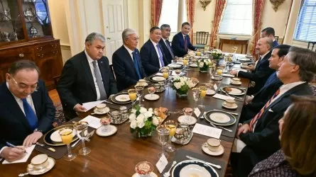 Токаев встретился с госсекретарем США в Вашингтоне