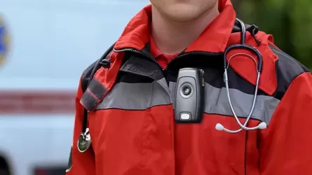 Шымкентте фельдшерлер видеожетон тағып жүреді