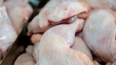 Куриная голень, яйца и сахар: цены "заморозили" в Алматы