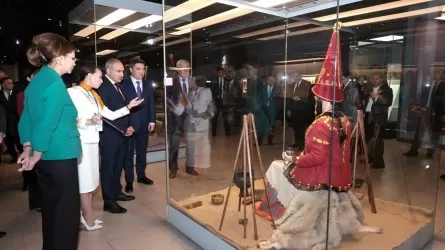 Сотрудничество в сфере цифровизации и других отраслях обсудили Бектенов и Пашинян