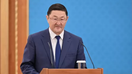 «Әрбір уәжі назардан тыс қалмайды»: Бас прокурор әскерде қаза тапқан сарбаздардың аналарын қабылдайды