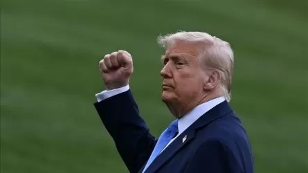 Трамп Венесуэла үстінен әуе кеңістігін жабатынын айтты