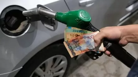 Казмунайгаз повысил оптовые цены на бензин Аи-95