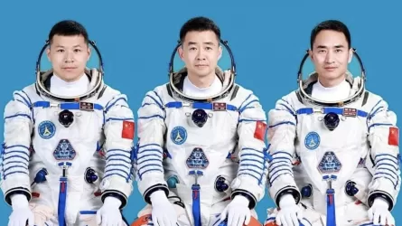 Ғарышта қалып қойған қытайлық тайконавттар Жерге оралды